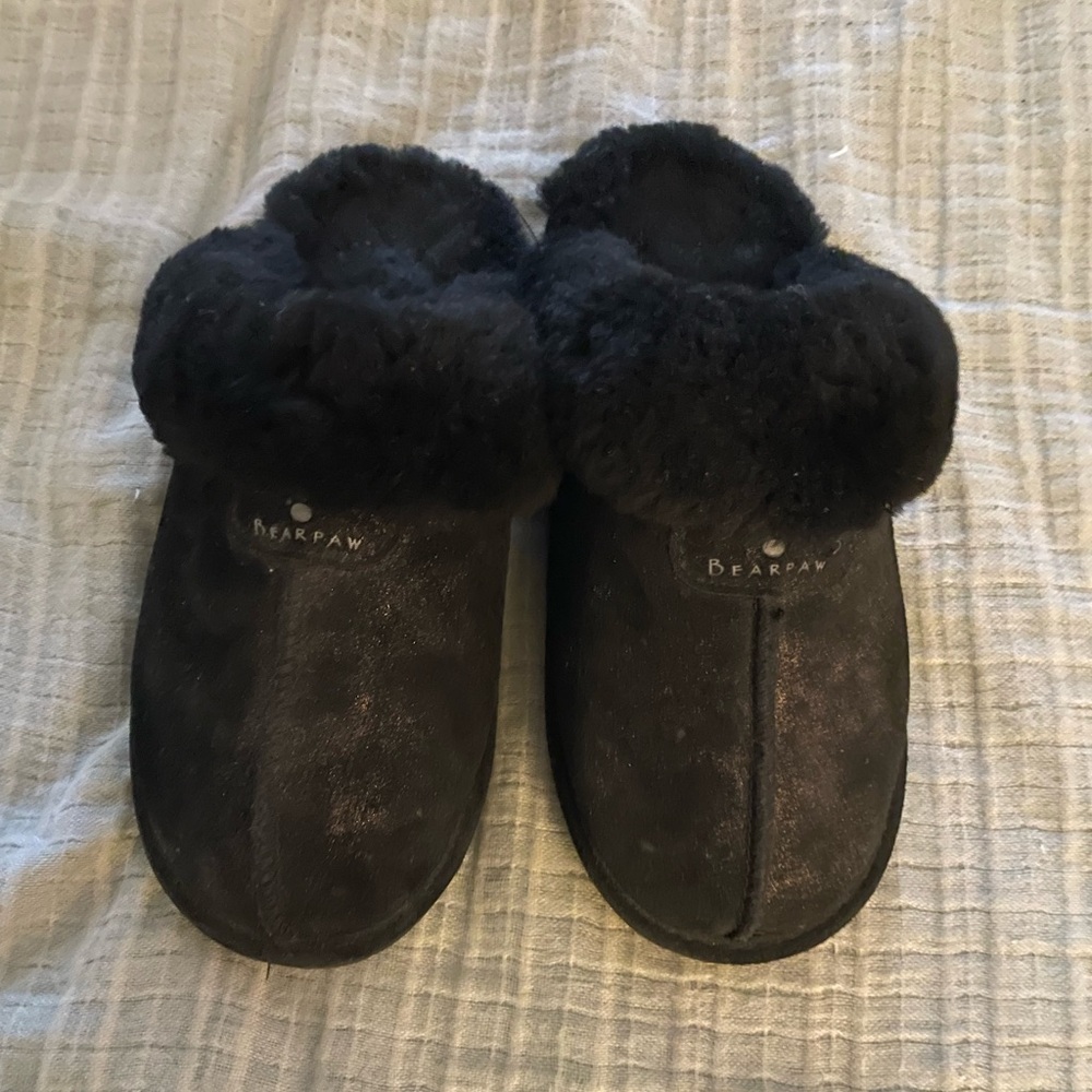 Women’s bear paw Loki slippers